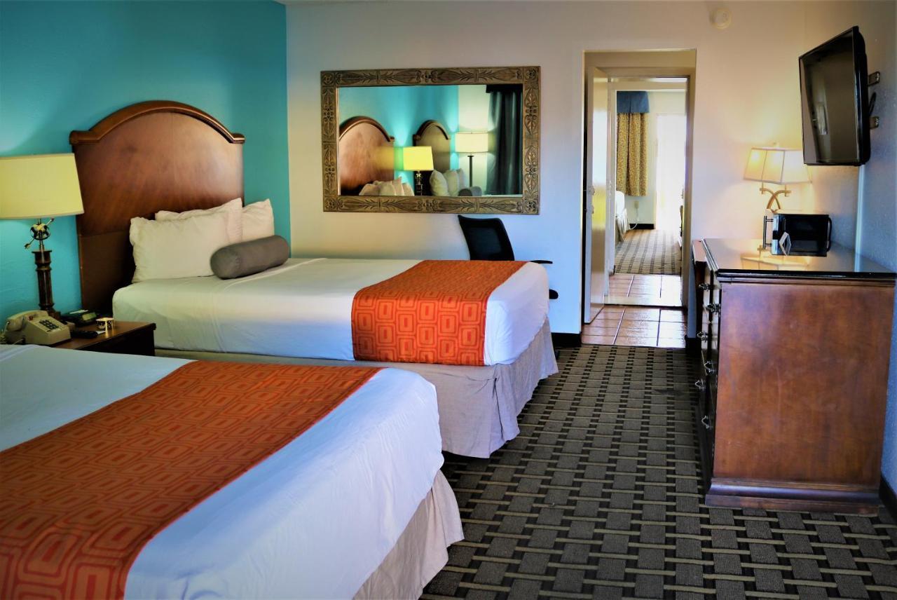 Howard Johnson By Wyndham Lake Front Park Kissimmee Eksteriør billede