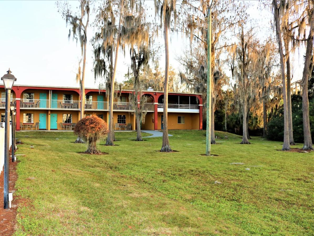 Howard Johnson By Wyndham Lake Front Park Kissimmee Eksteriør billede