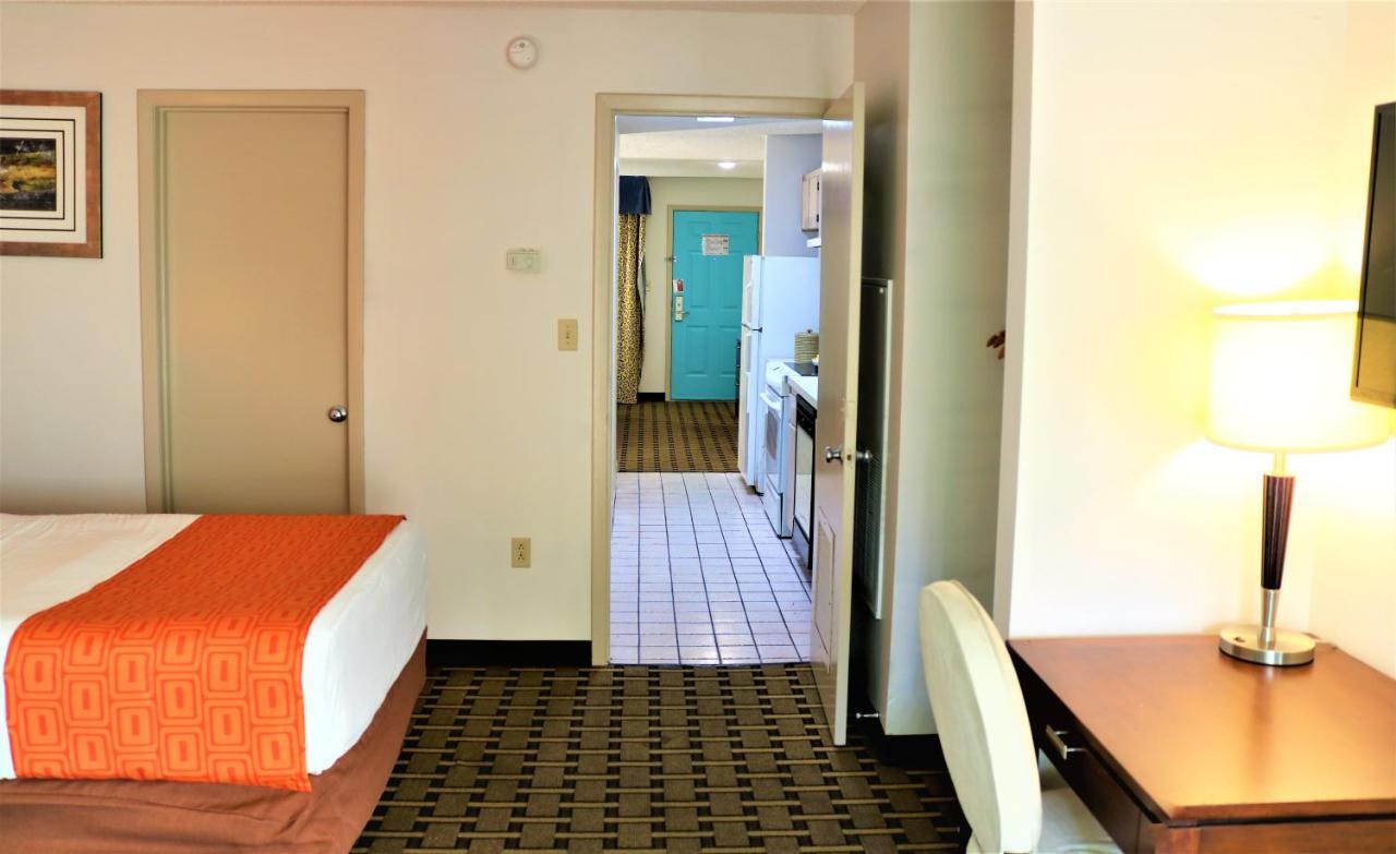 Howard Johnson By Wyndham Lake Front Park Kissimmee Eksteriør billede