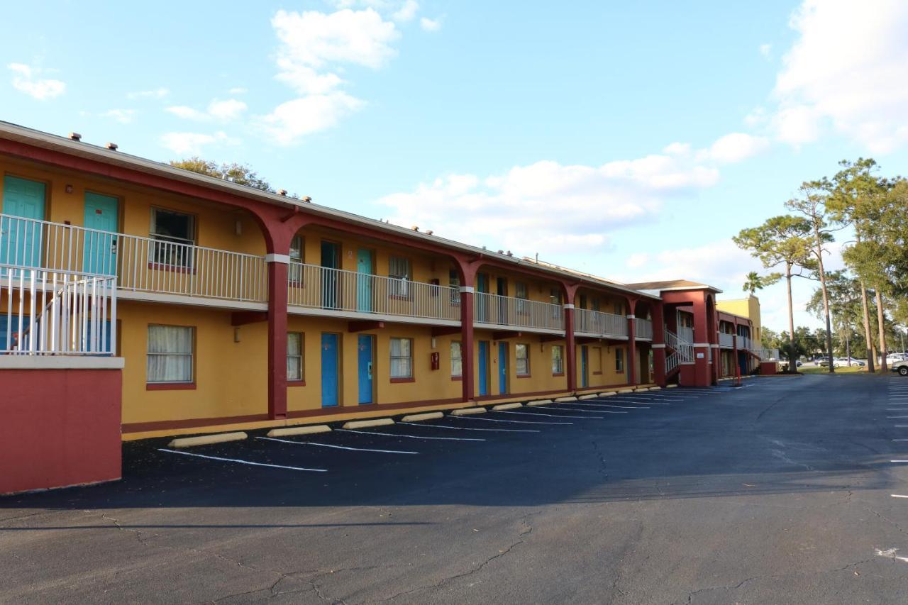 Howard Johnson By Wyndham Lake Front Park Kissimmee Eksteriør billede